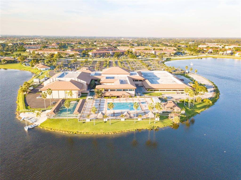 Pembroke Pines, FL 33027,300 SW 134th Way #204E