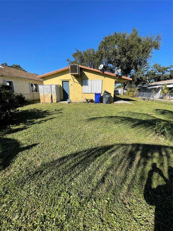 Hollywood, FL 33021,5738 Lincoln St #B