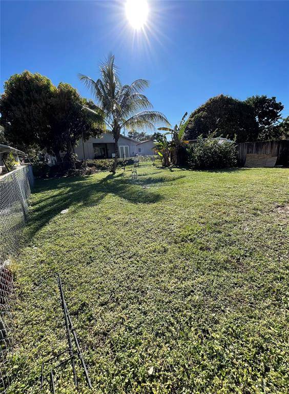 Hollywood, FL 33021,5738 Lincoln St #B