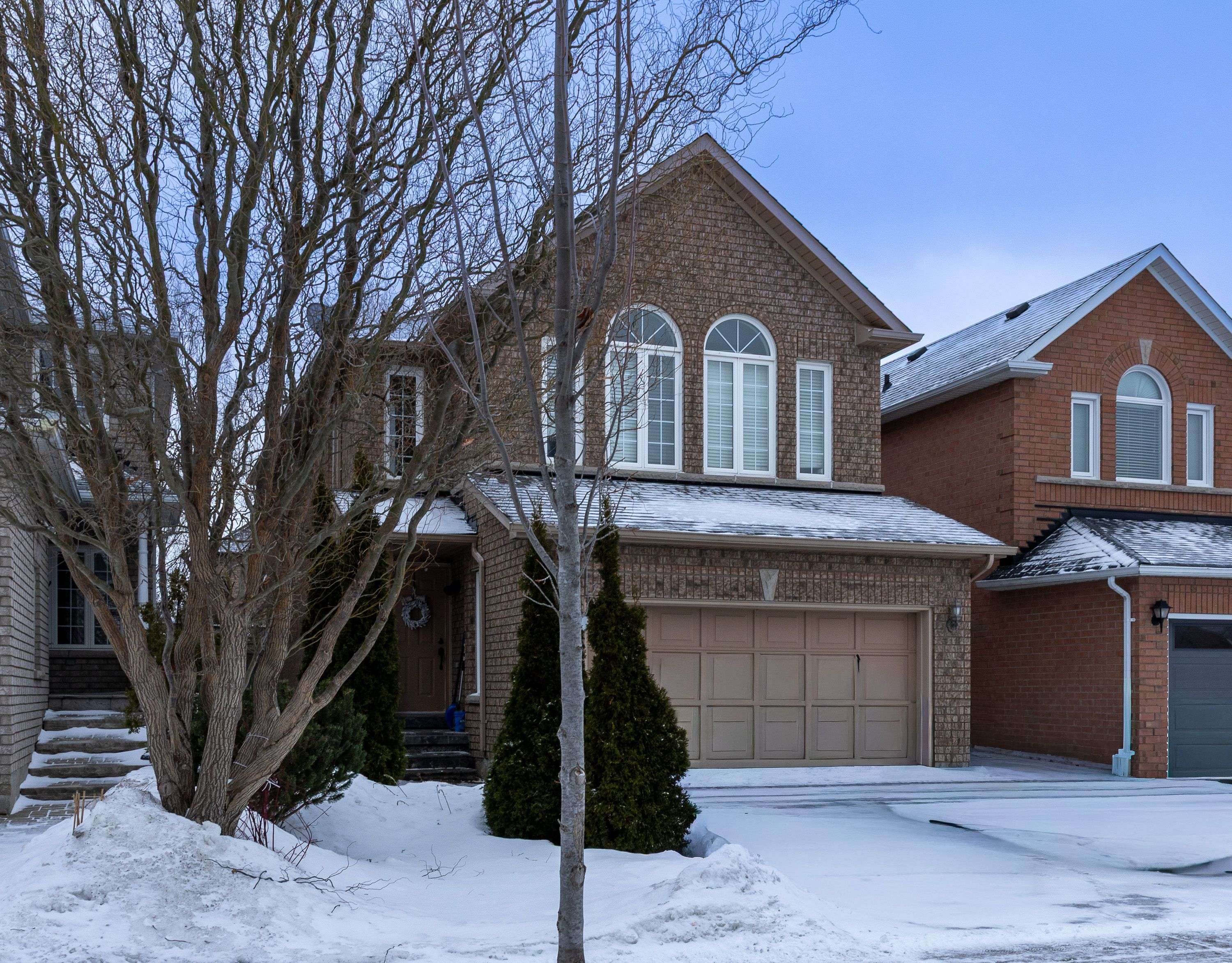 Richmond Hill, ON L4E 3T1,37 Woodhaven CRES