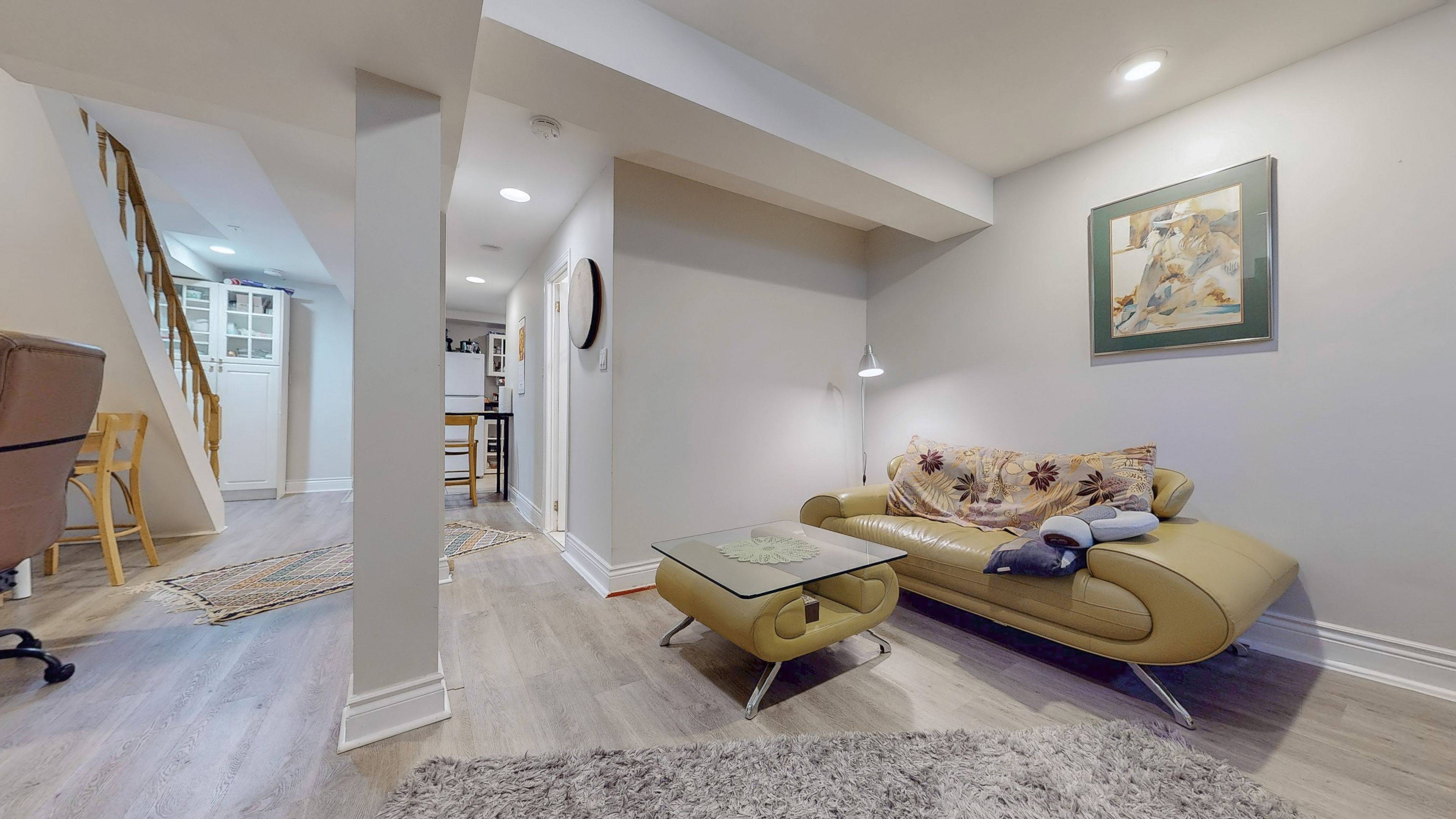 Markham, ON L3T 5J3,158 Holm CRES #bsmnt