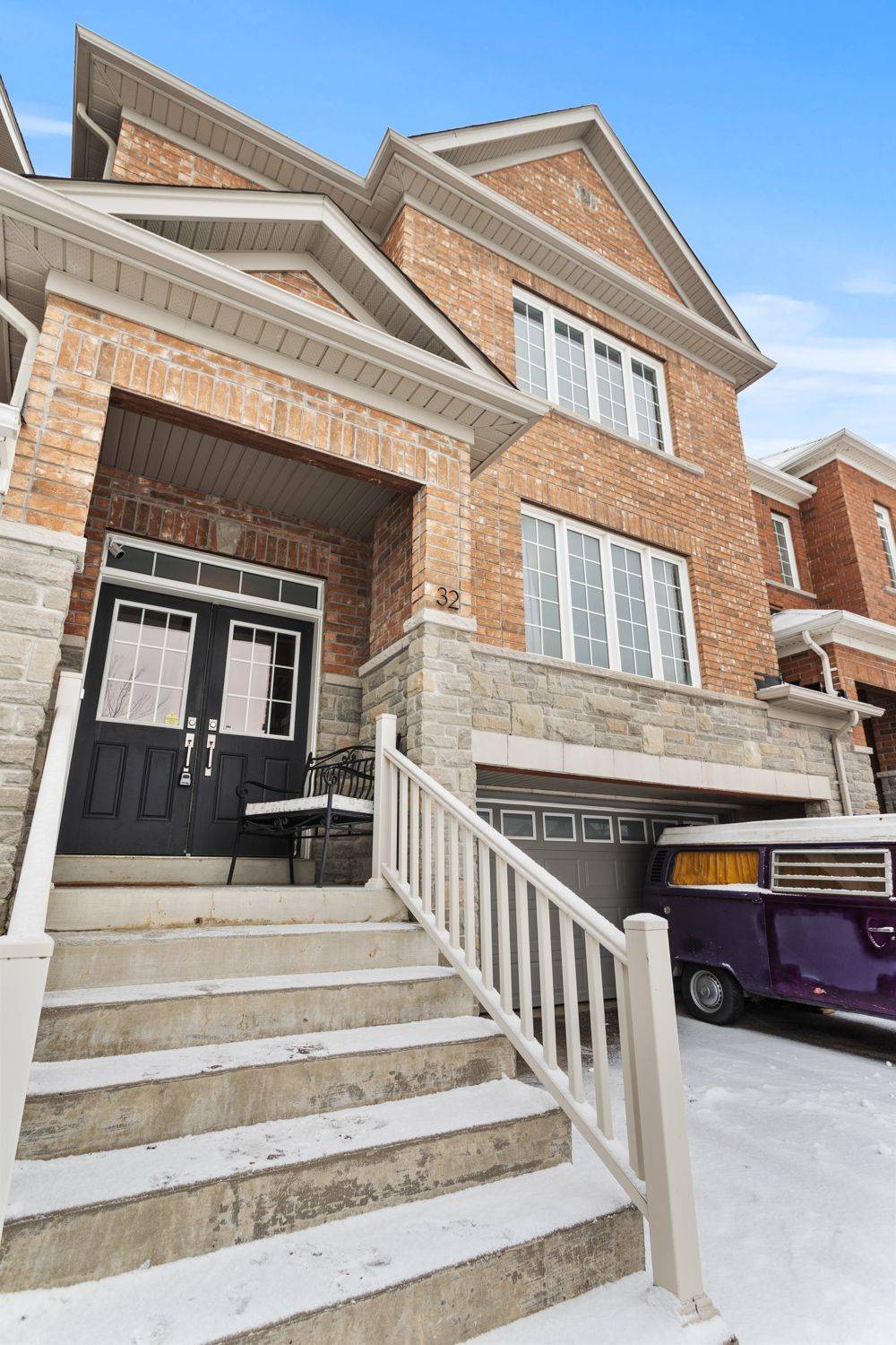 Brock, ON L0C 1H0,32 Rennie ST