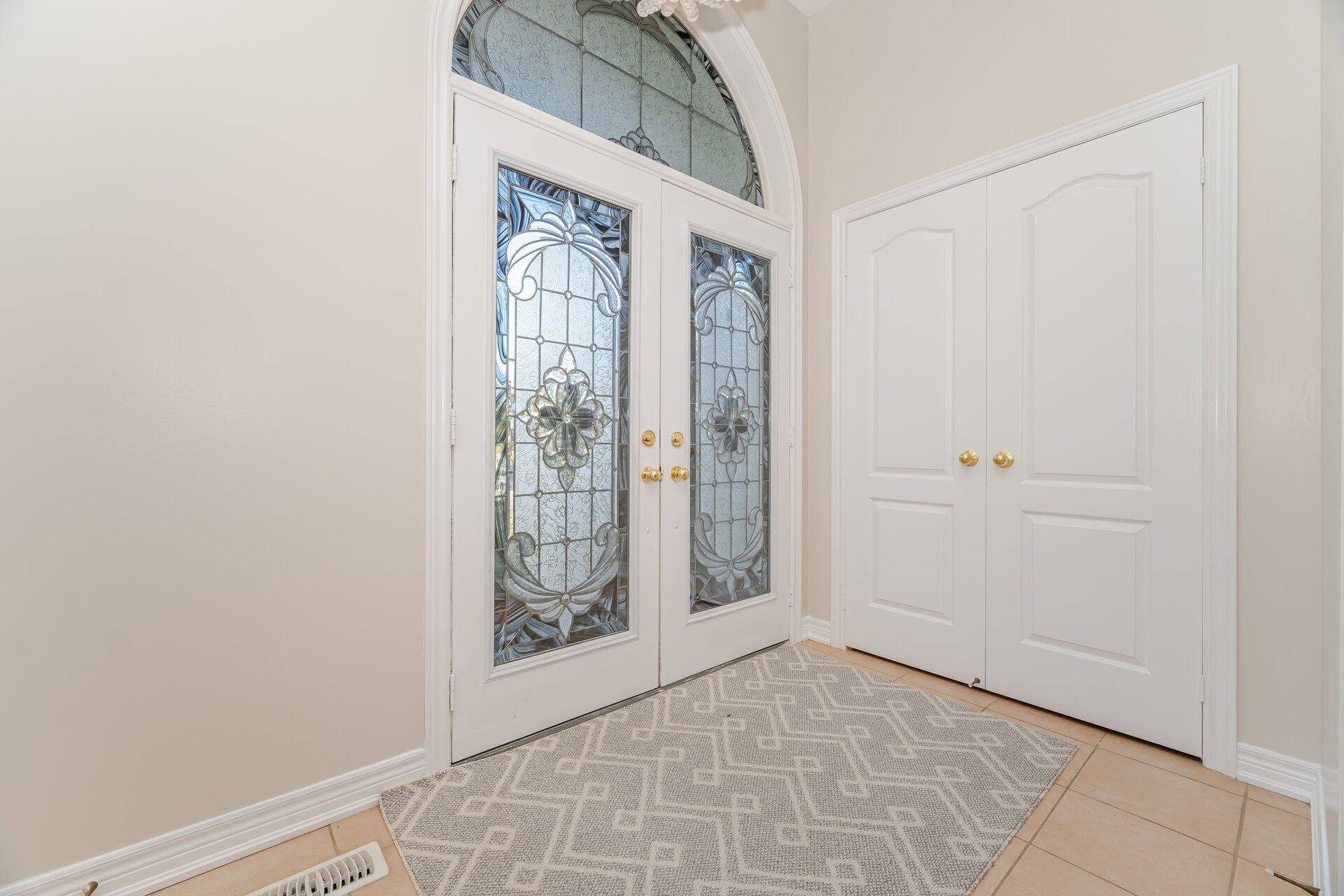 Vaughan, ON L6A 0P3,71 Ivy Glen DR