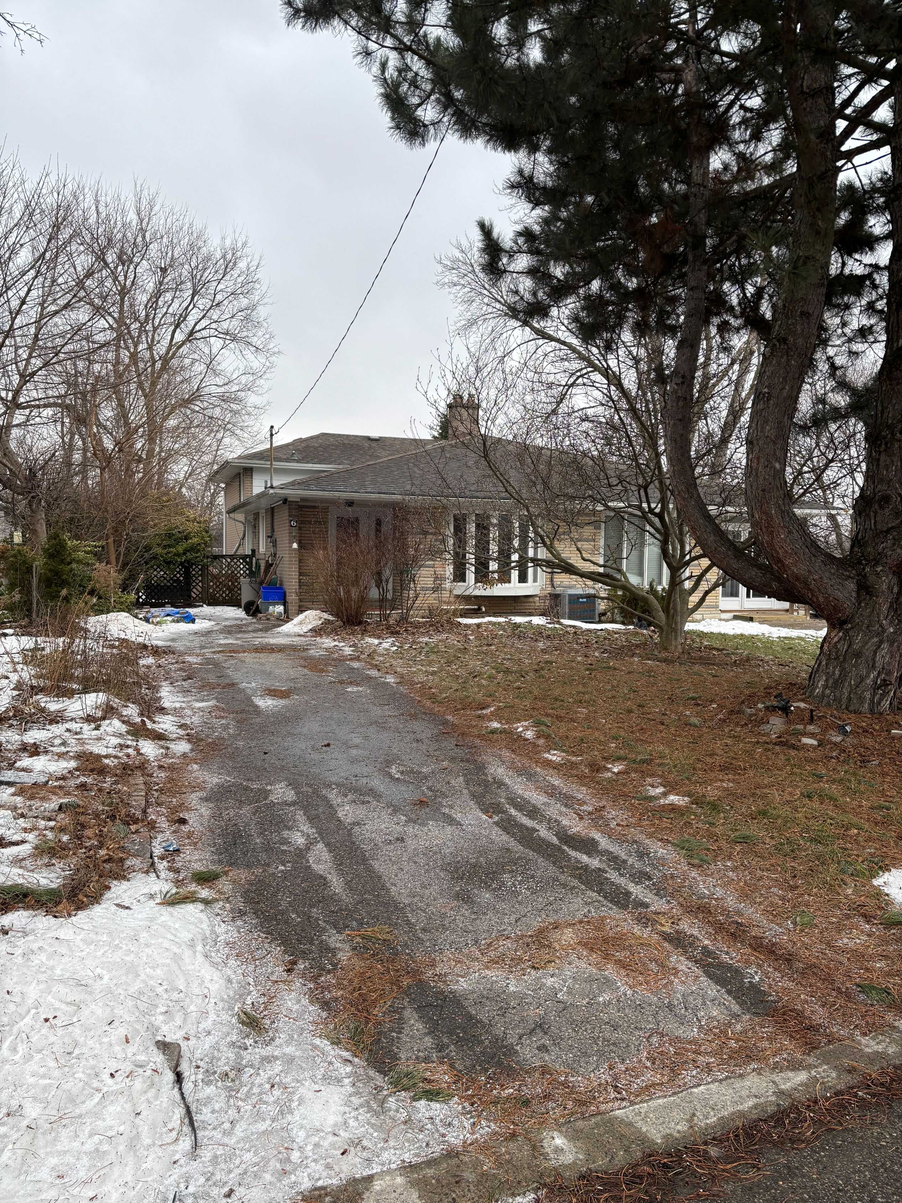 Markham, ON L3P 1M1,6 King Richard CT