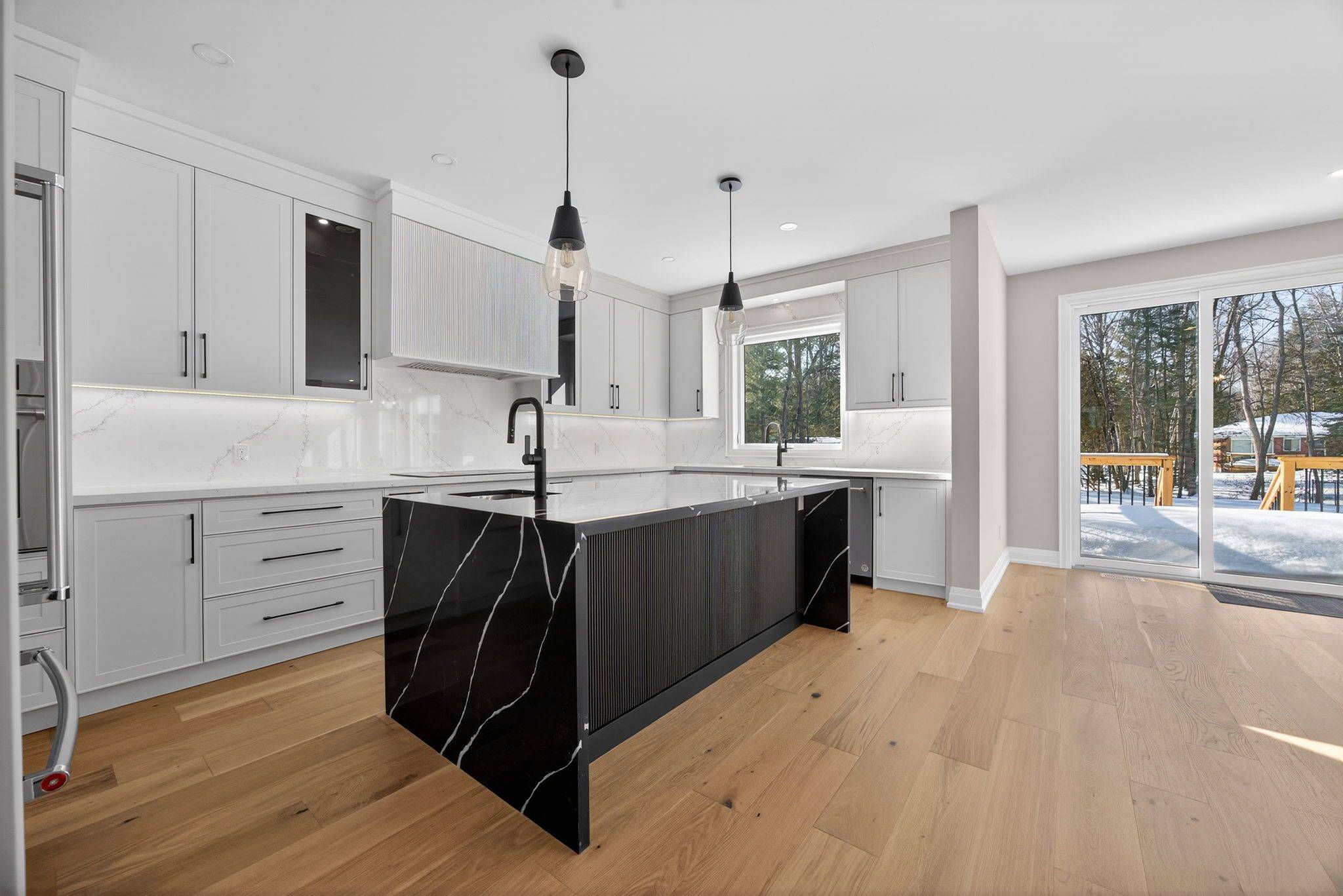 Wasaga Beach, ON L9Z 2B5,86 37th ST N