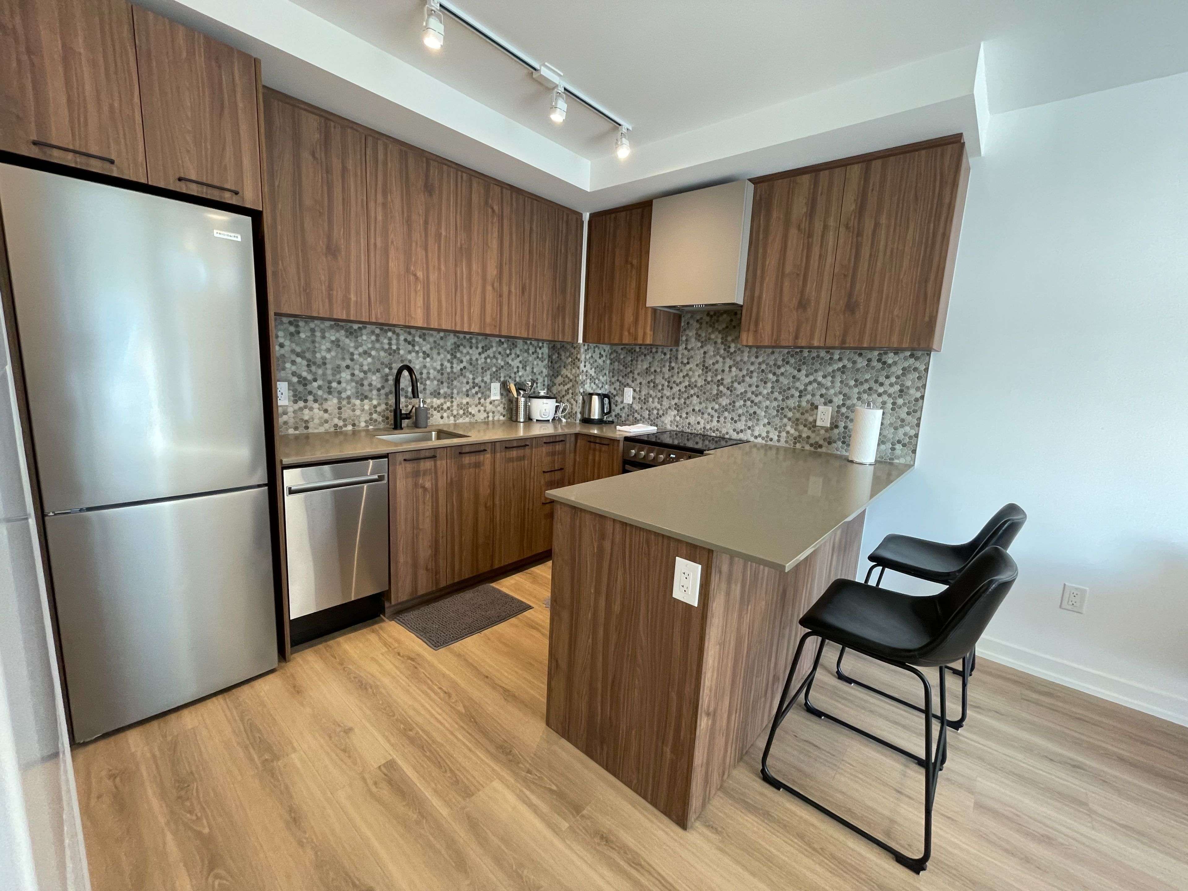 Brampton, ON L7A 5L5,20 Lagerfeld DR #B003