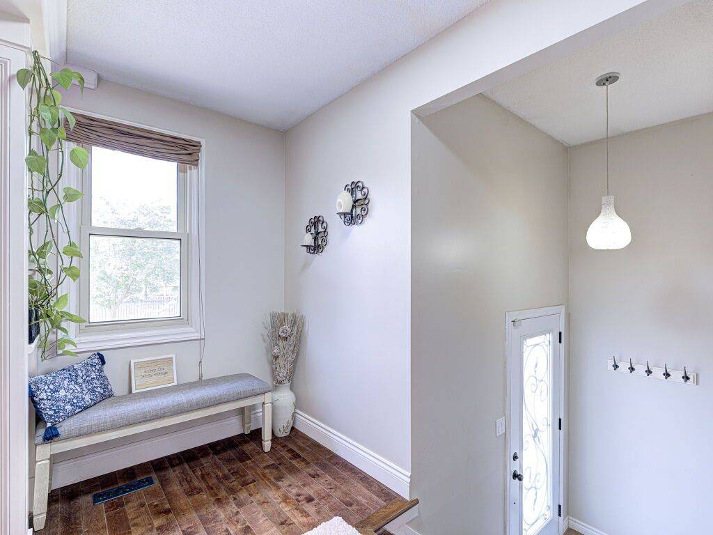 Milton, ON L9T 4K3,841 Coulson AVE