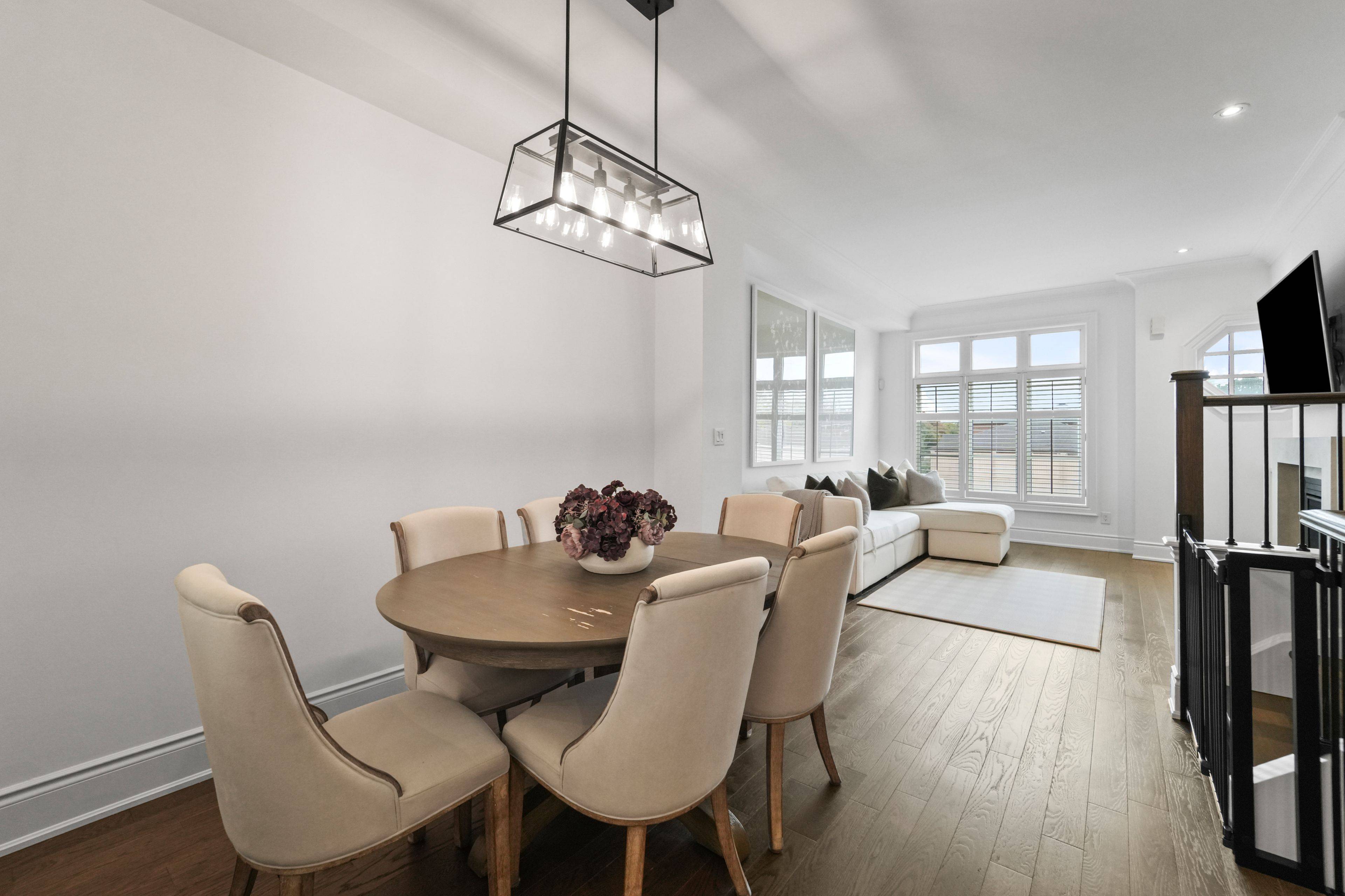 Oakville, ON L6H 0N3,2160 Trafalgar RD #2