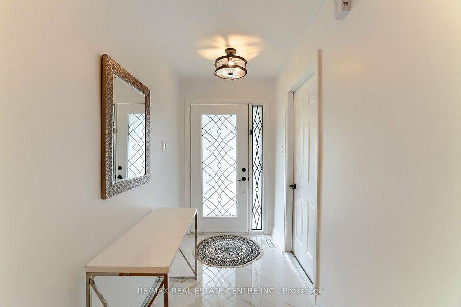 Mississauga, ON L4Z 1G6,550 Meadows BLVD