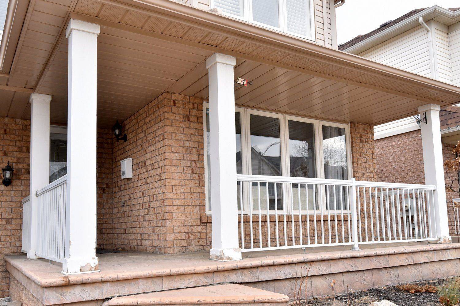 Burlington, ON L7L 6G7,5109 Blue Spruce AVE