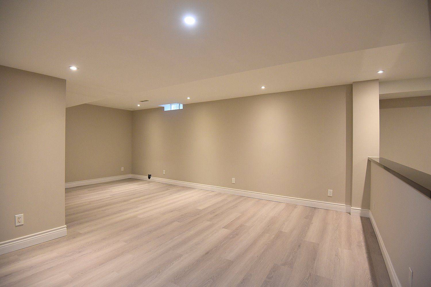 Burlington, ON L7L 6G7,5109 Blue Spruce AVE