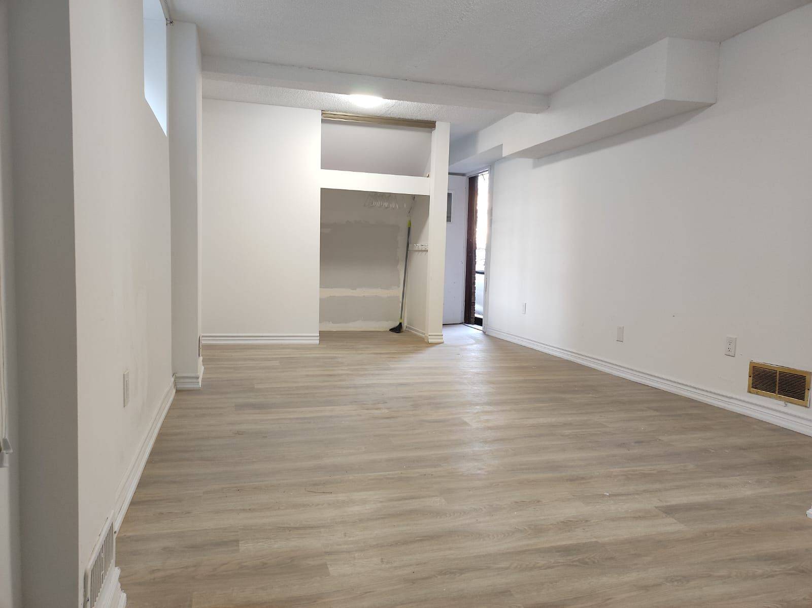 Mississauga, ON L5N 1Z8,2953 Oslo CRES #Bsmt