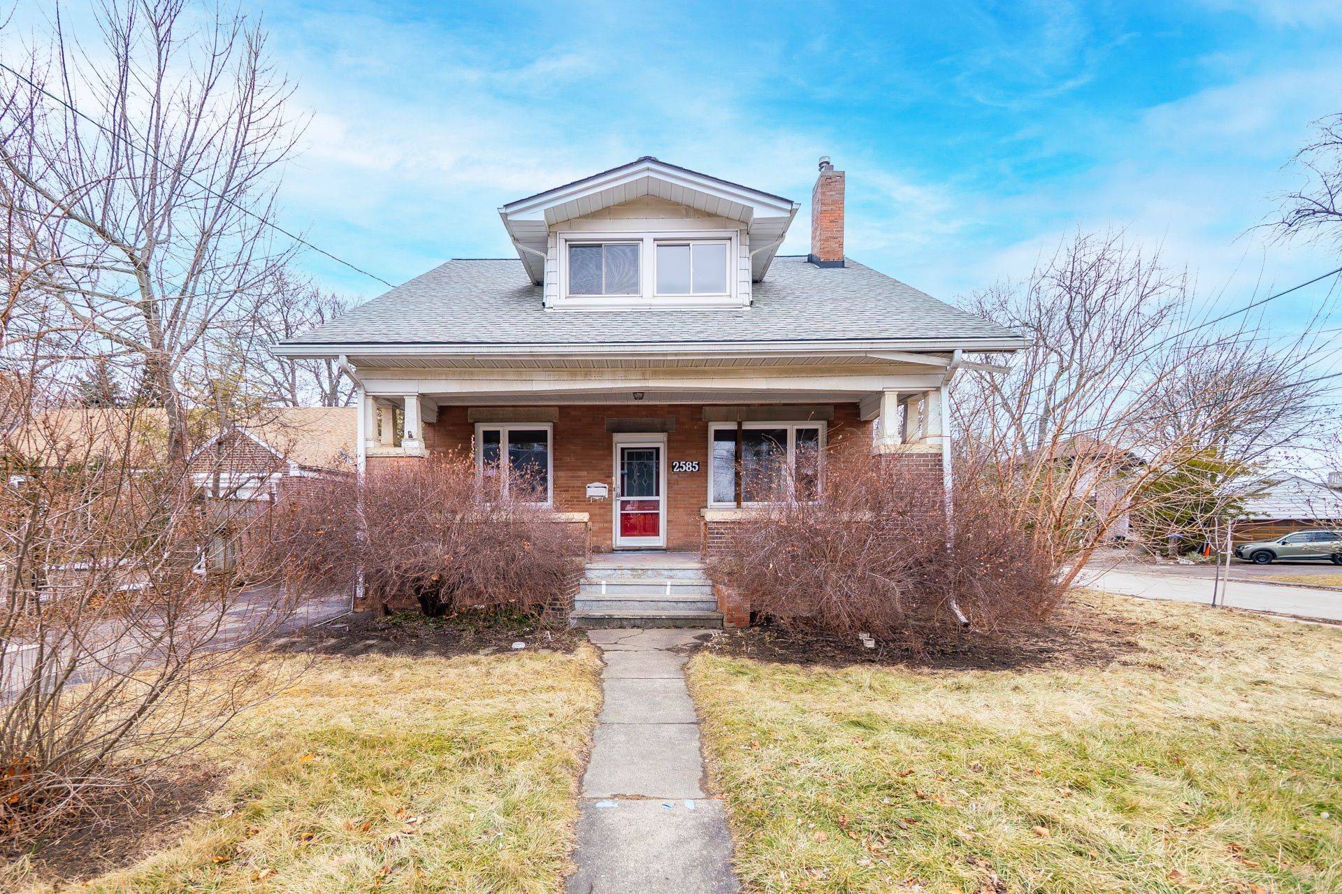 Toronto W06, ON M8V 1G3,2585 Lakeshore BLVD W