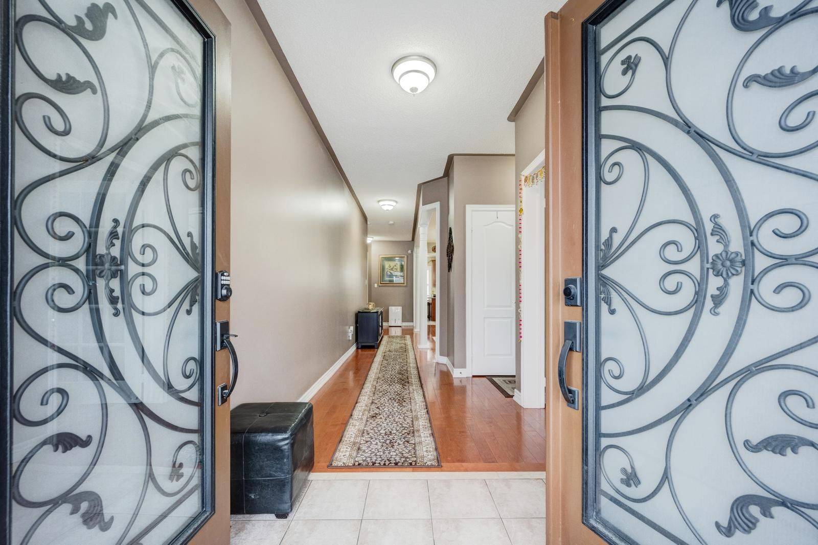 Brampton, ON L6P 2C2,44 Summershade ST #Main & Upper