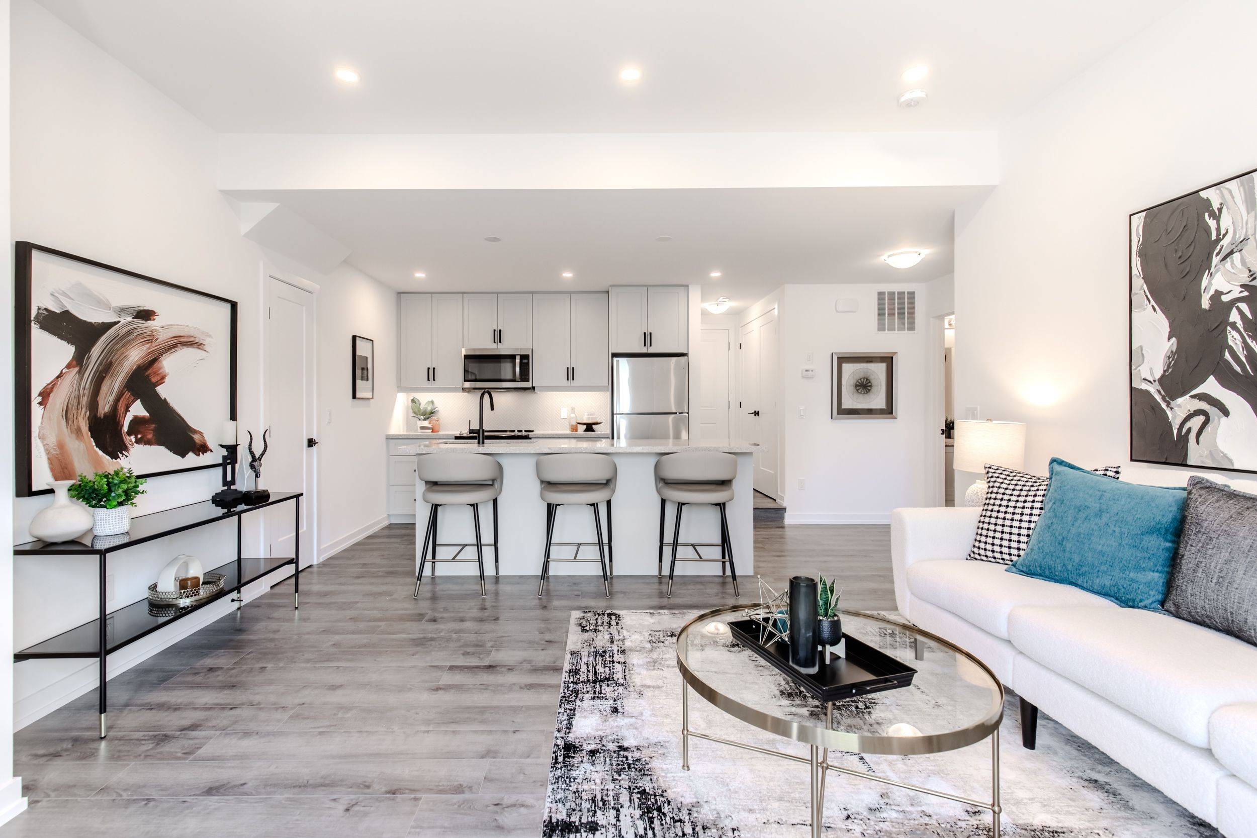 Hamilton, ON L8B 2A9,243 Burke ST