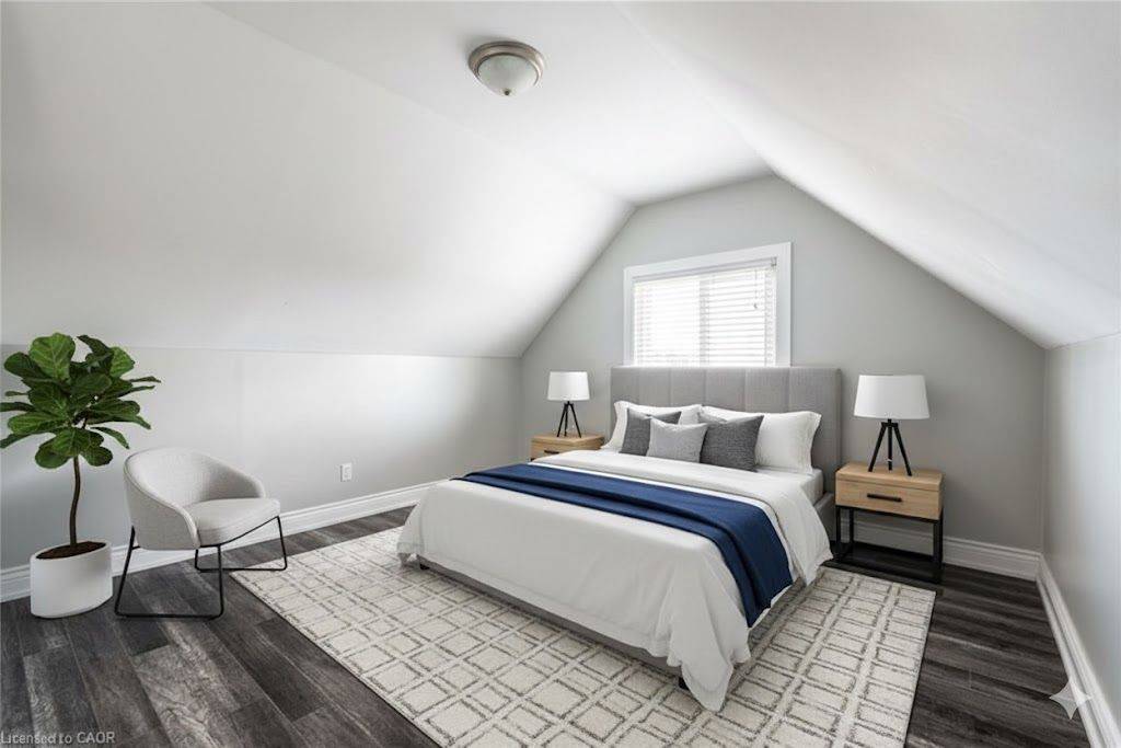 Hamilton, ON L8L 6Y6,39 Connaught AVE N #Upper