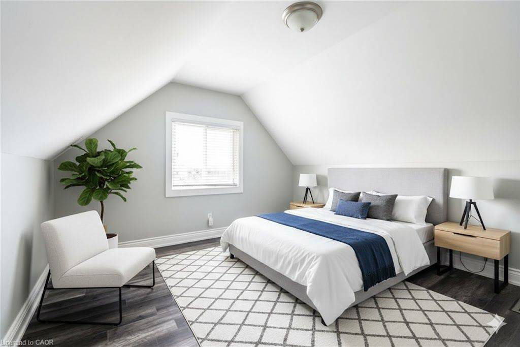 Hamilton, ON L8L 6Y6,39 Connaught AVE N #Upper