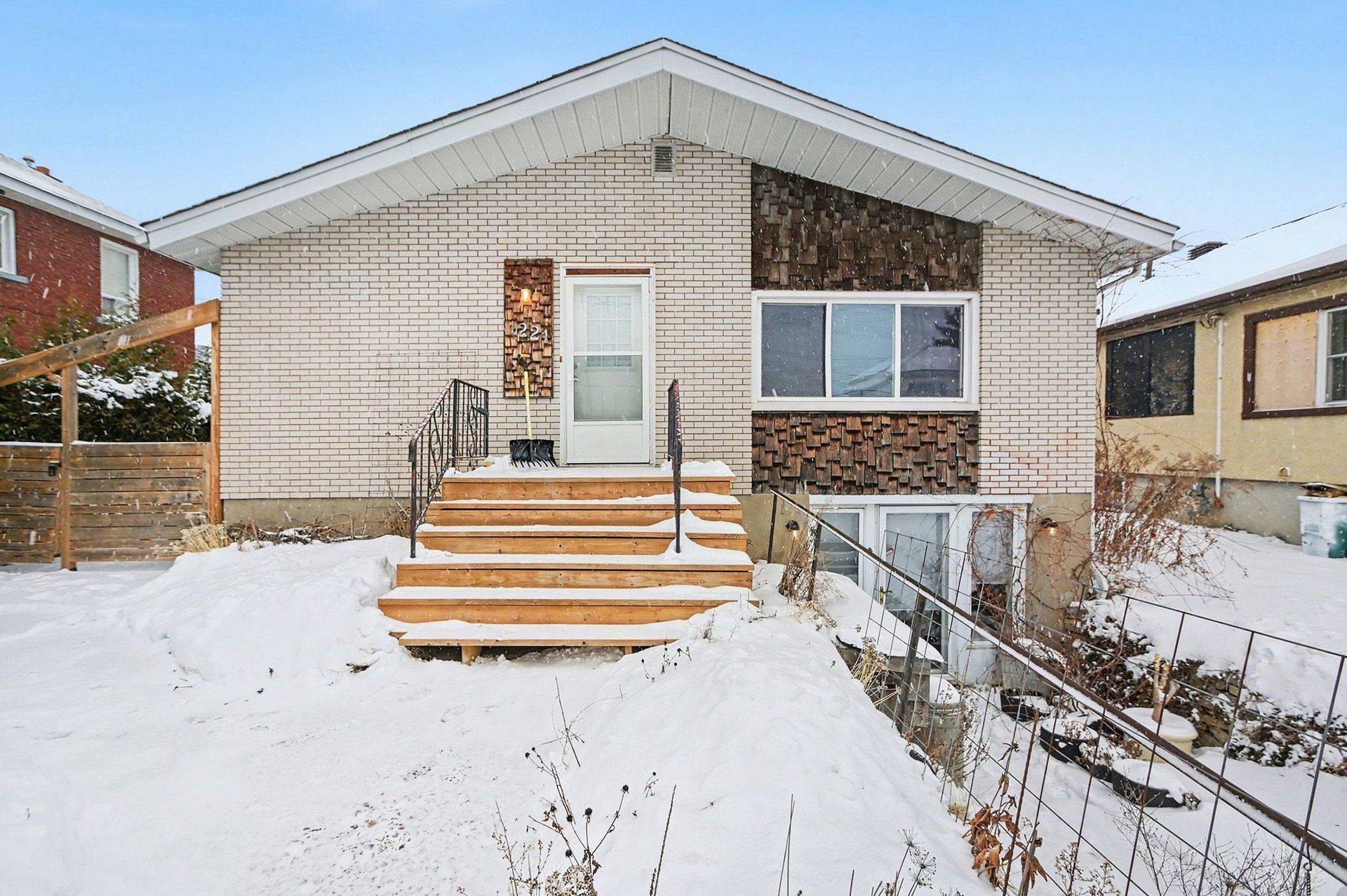 Hunt Club - South Keys And Area, ON K1V 6W4,1221 Kitchener AVE #A