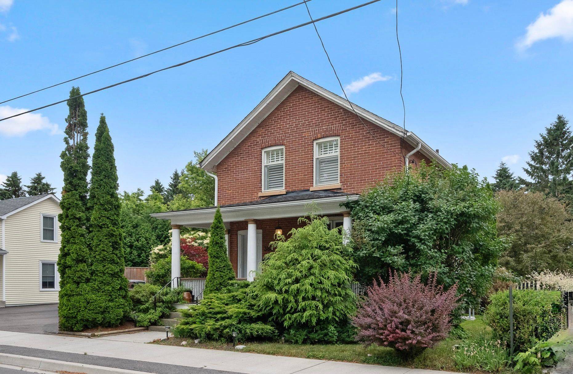 Cobourg, ON K9A 3E6,383 Mathew ST