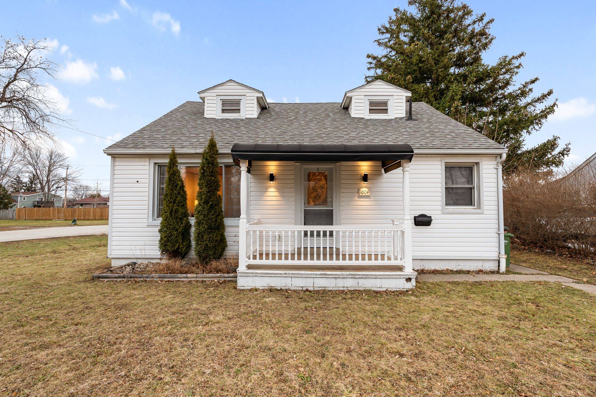 Windsor, ON N8T 2A6,1604 Buckingham DR