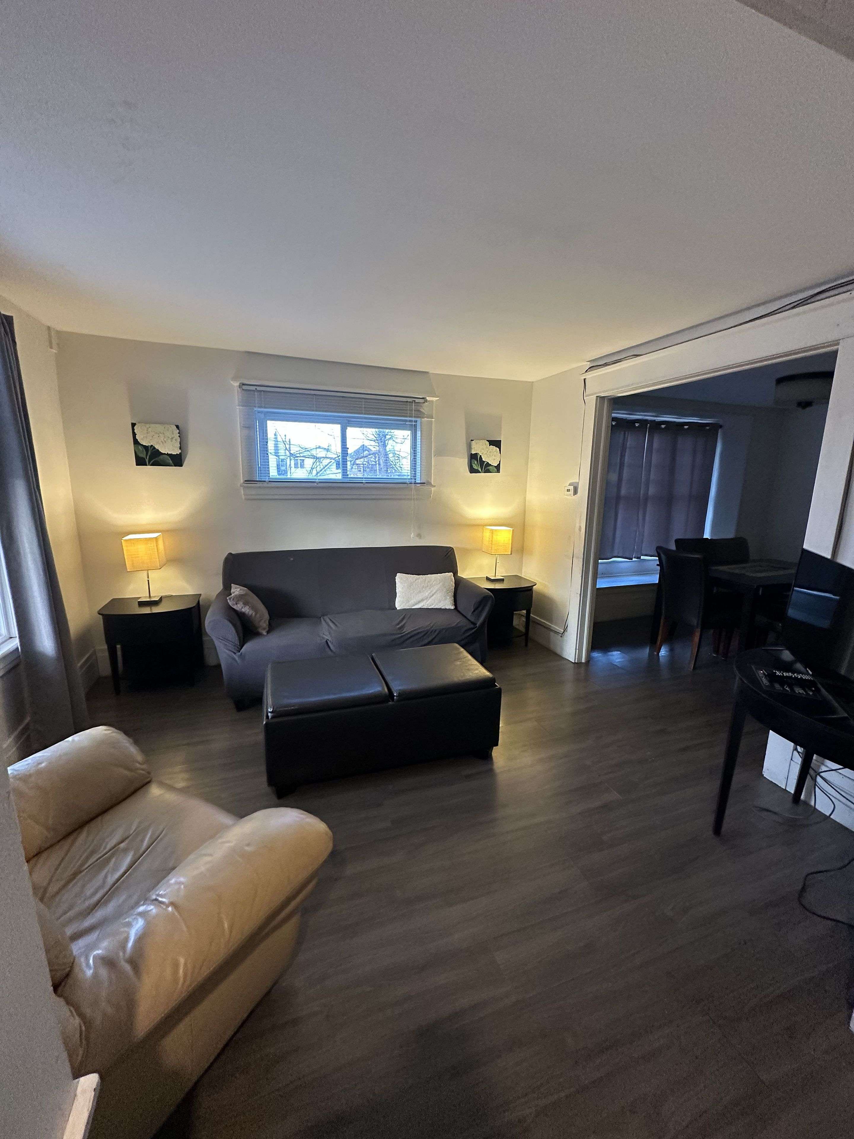 Niagara Falls, ON 00000,5930 Fallsview AVE