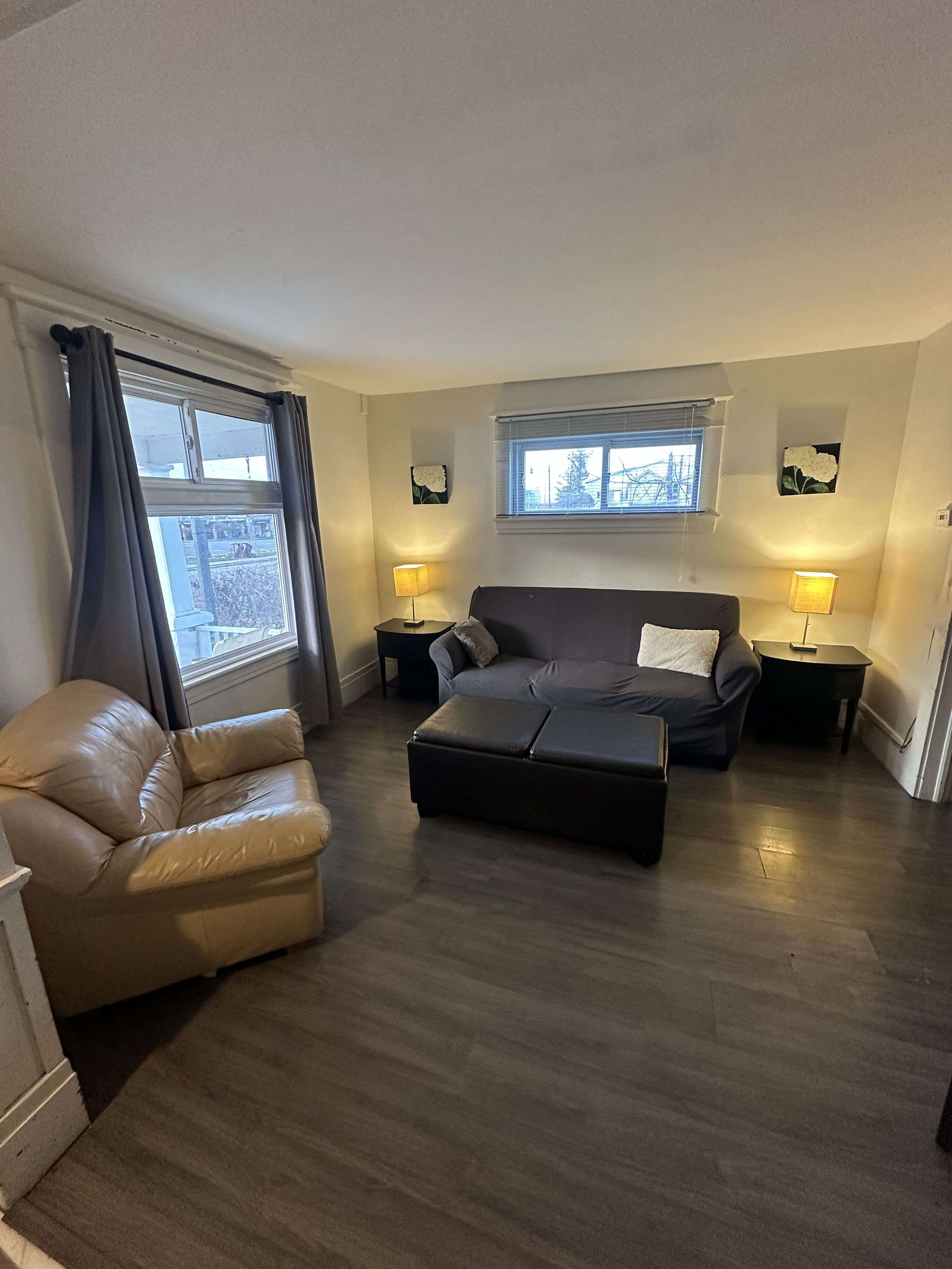 Niagara Falls, ON 00000,5930 Fallsview AVE