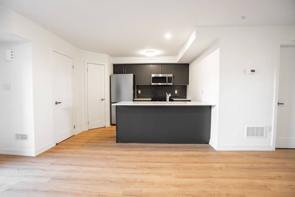 Centre Wellington, ON N1M 0L7,940 ST. DAVID ST N #49