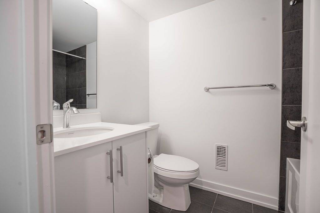 Centre Wellington, ON N1M 0L7,940 ST. DAVID ST N #49