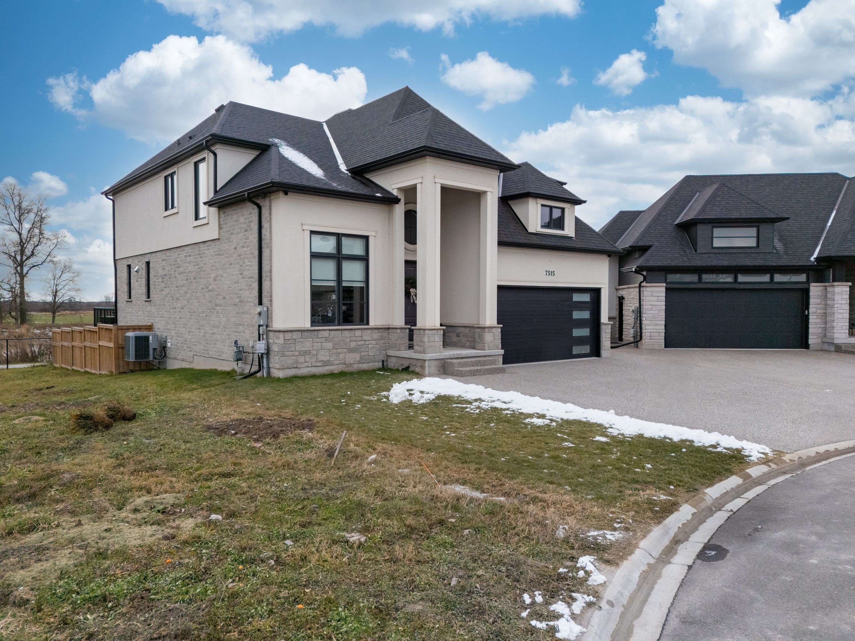 Niagara Falls, ON L2H 3T4,7515 Sherrilee CRES