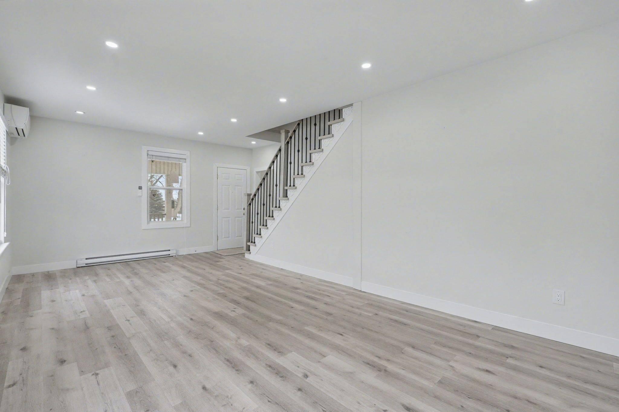 Hamilton, ON L0R 1A0,2546 Wilson ST