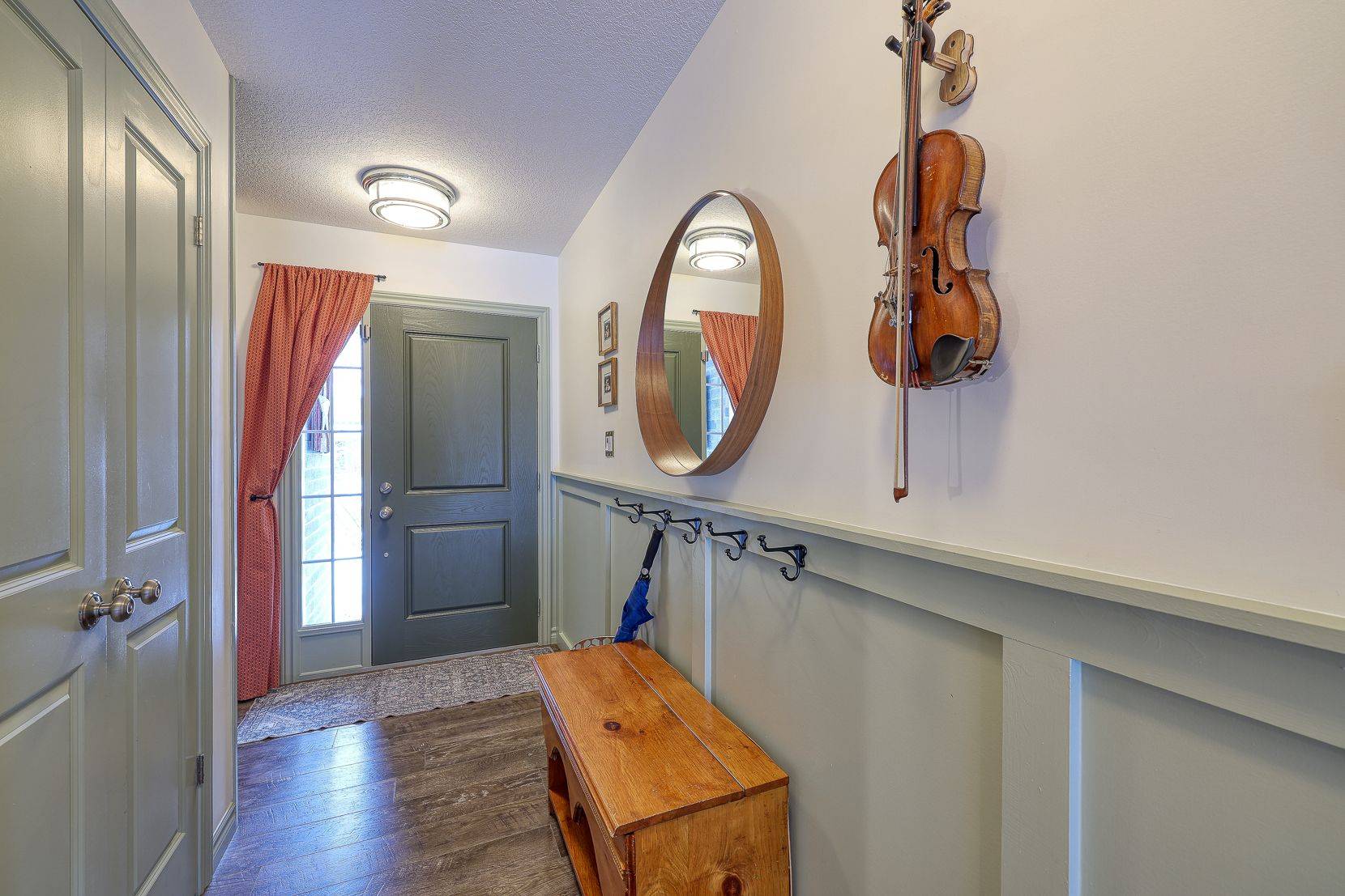 Tillsonburg, ON N4G 0A2,72 Pearl ST