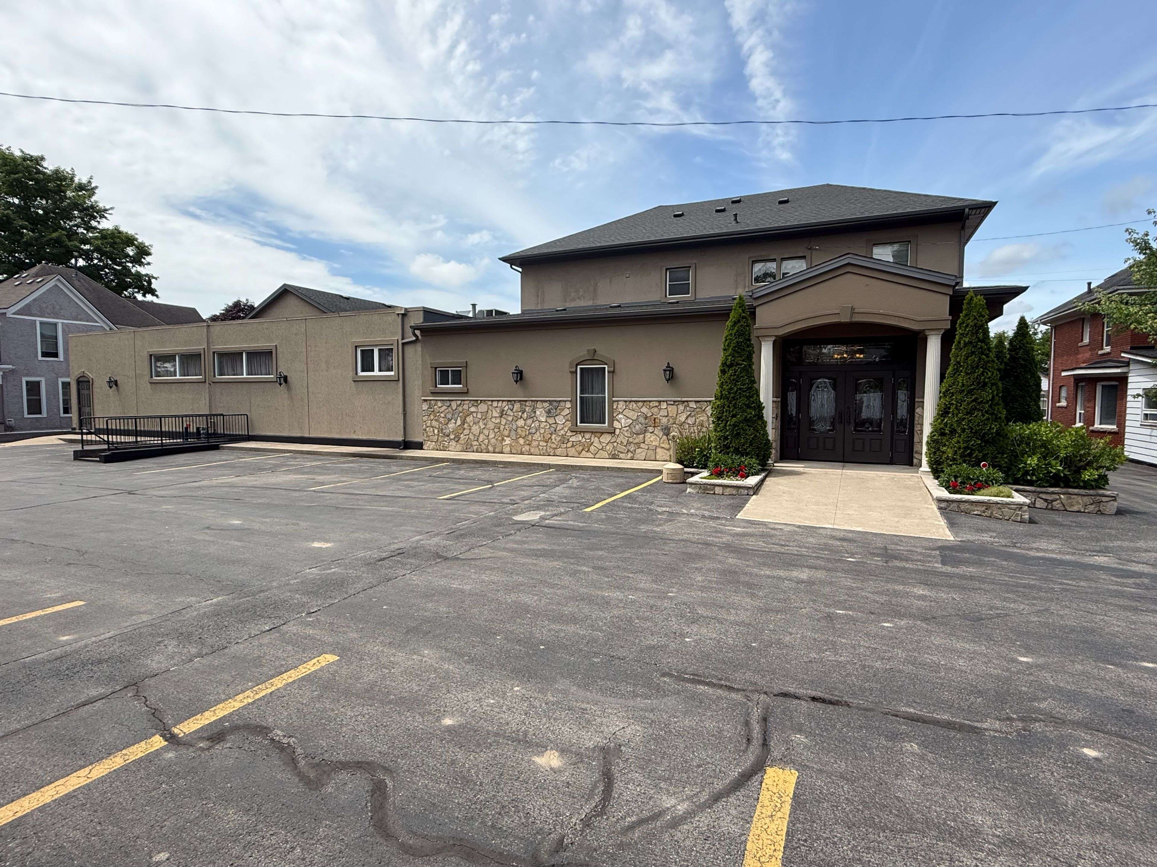 Thorold, ON L2E 6A8,20, 22, 26 Ormond ST S