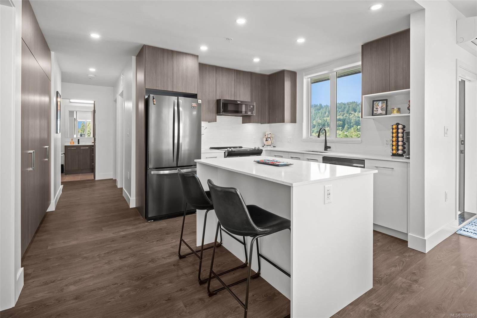 Langford, BC V9B 0W8,920 Reunion Ave #444