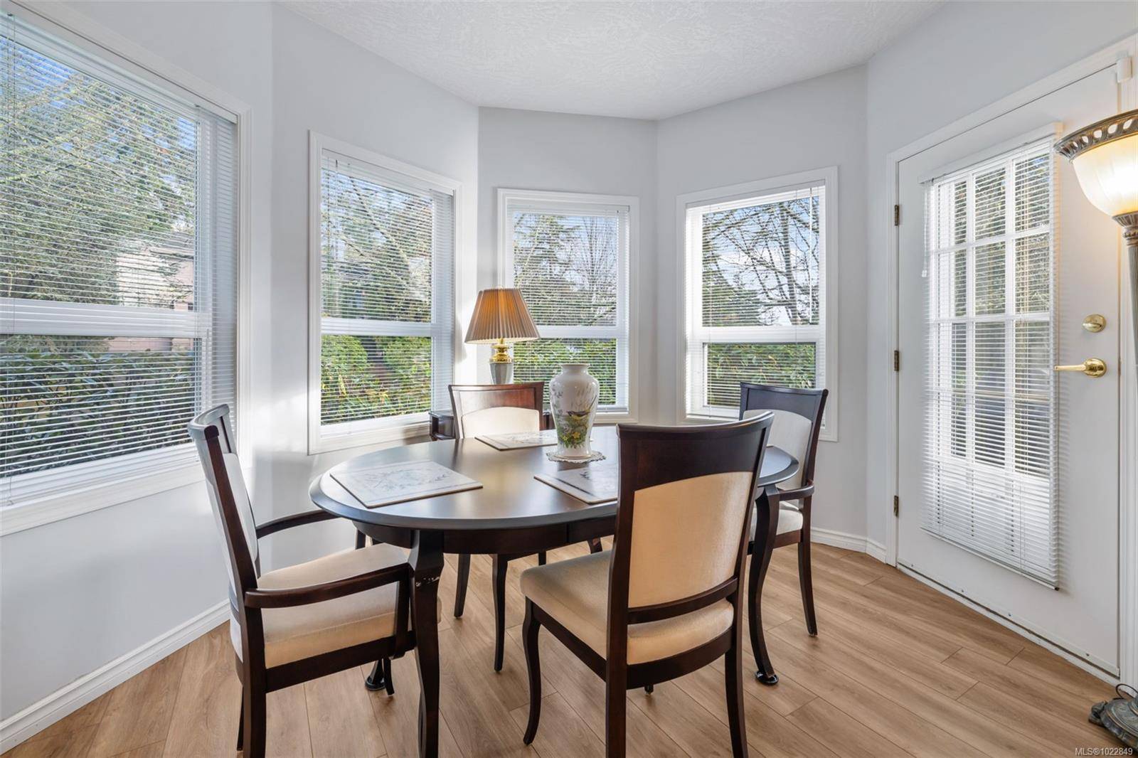 Saanich, BC V8X 5G5,1063 Valewood Trail #12