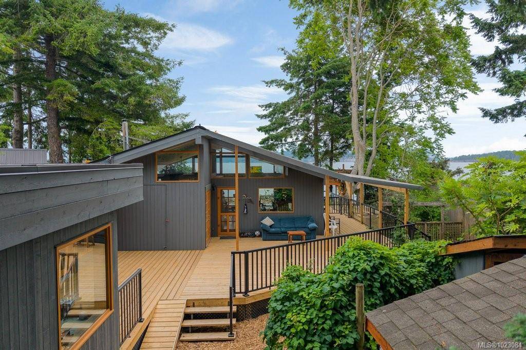 Protection Island, BC V9R 6R1,196 Captain Morgans Blvd