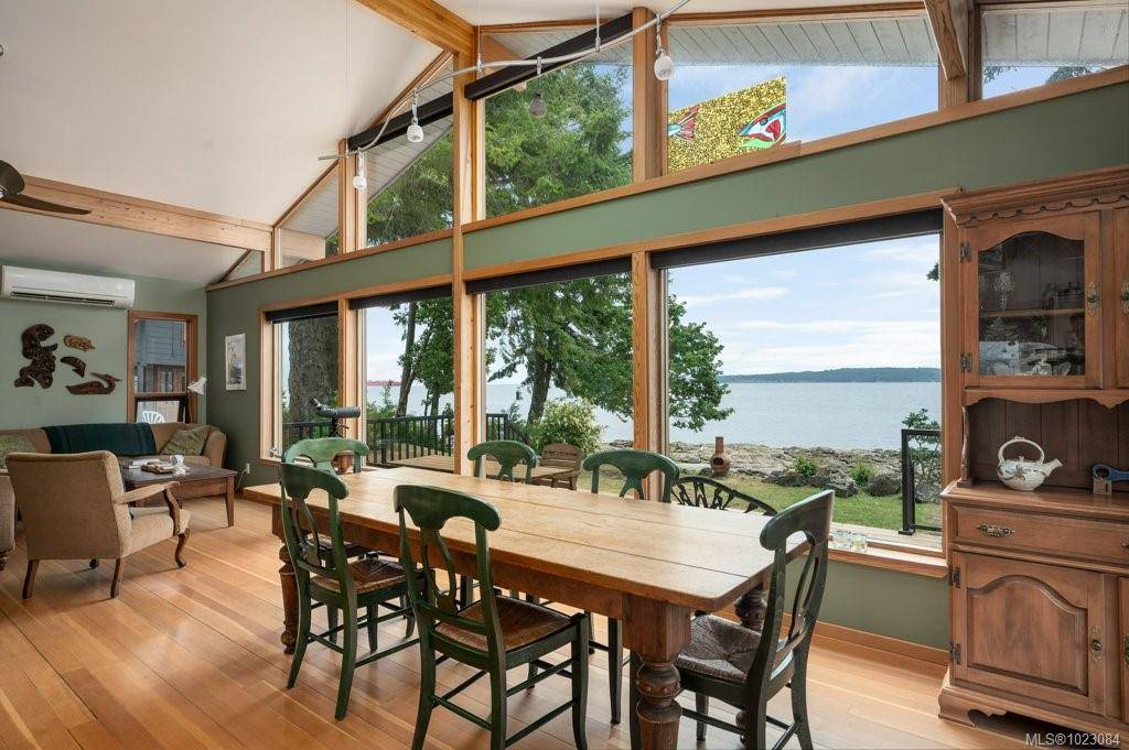 Protection Island, BC V9R 6R1,196 Captain Morgans Blvd