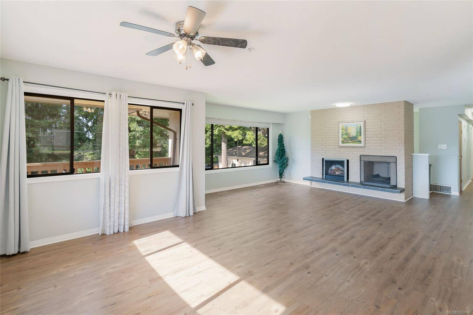 Nanaimo, BC V9T 5N3,5831 Hammond Bay Rd