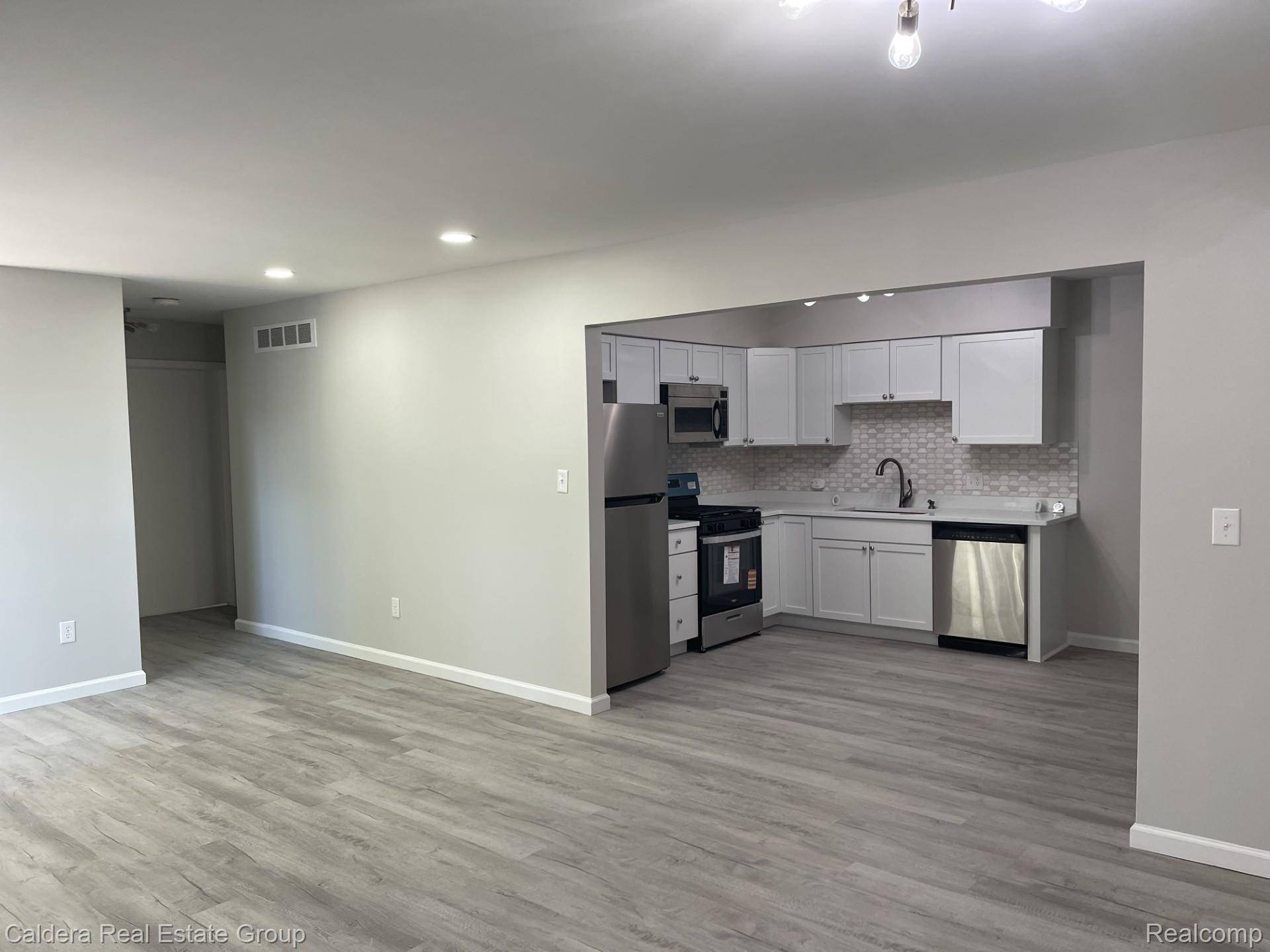 Clinton Township, MI 48038,39563 Heatherheath DR