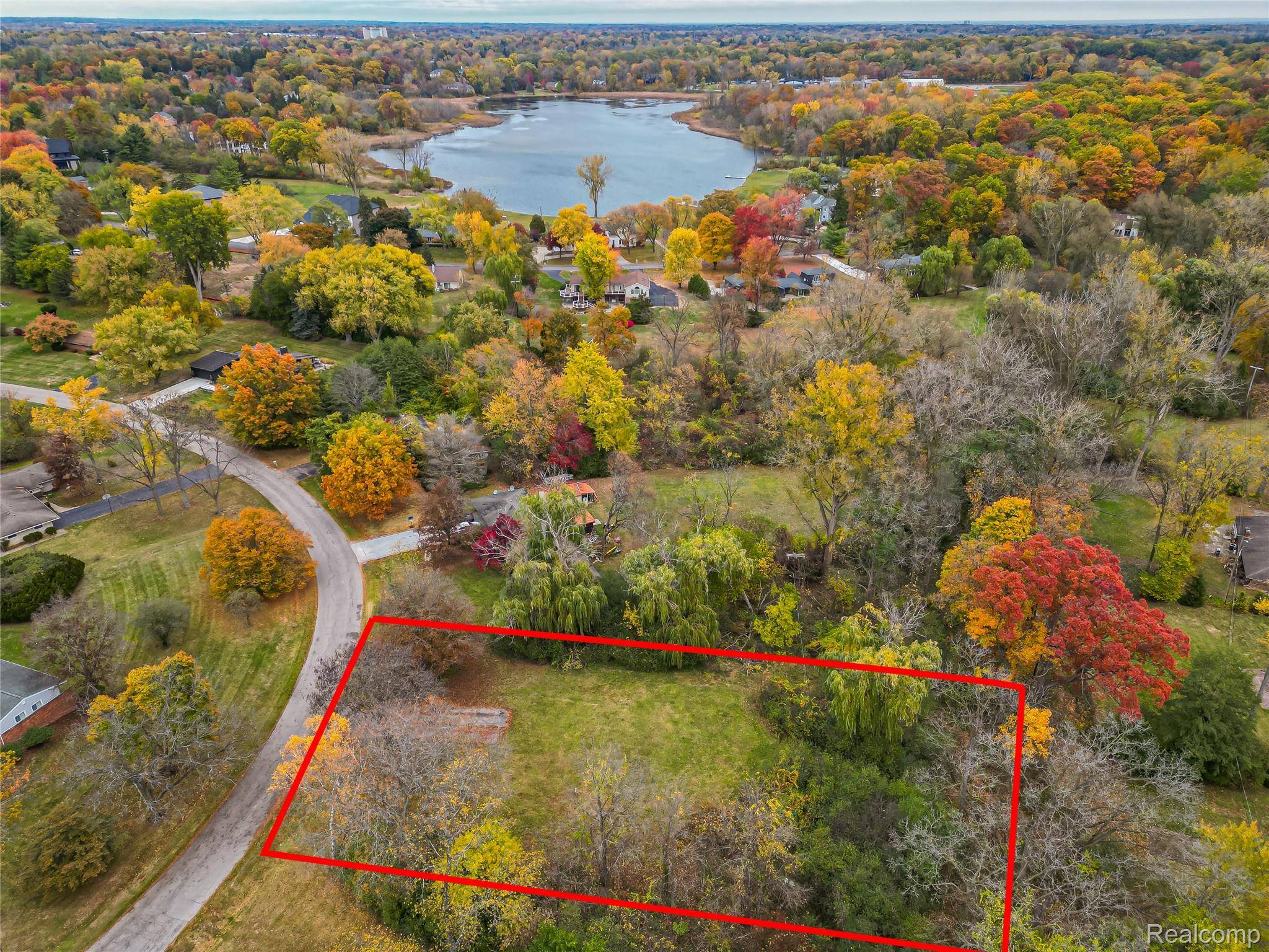 Bloomfield Hills, MI 48302,3435 Devon Brook DR