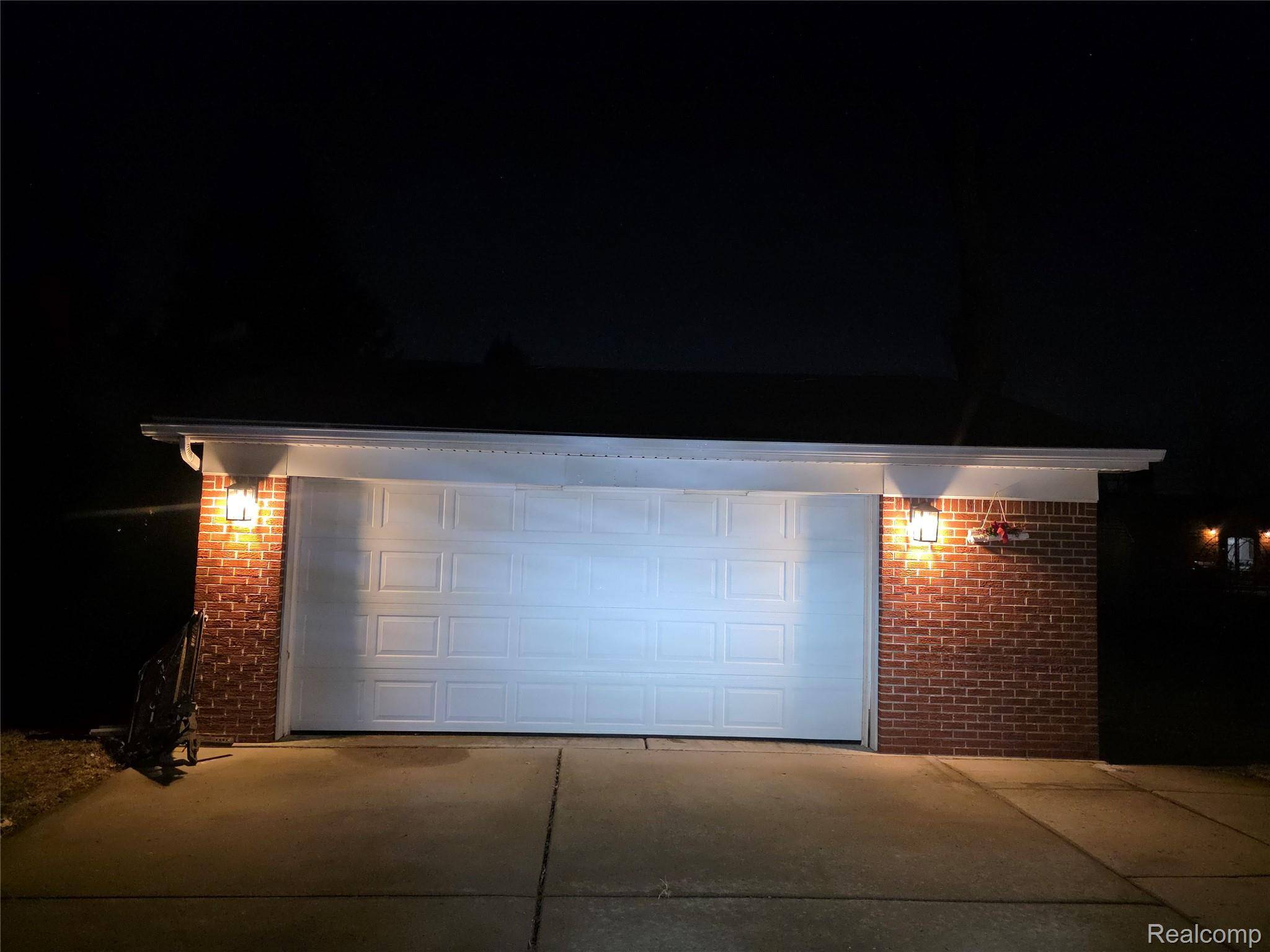 Southgate, MI 48195,15260 Drysdale ST