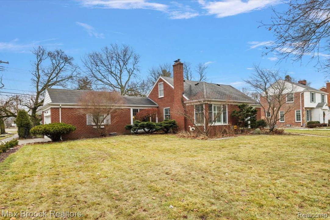 Beverly Hills, MI 48025,32350 Sheridan DR