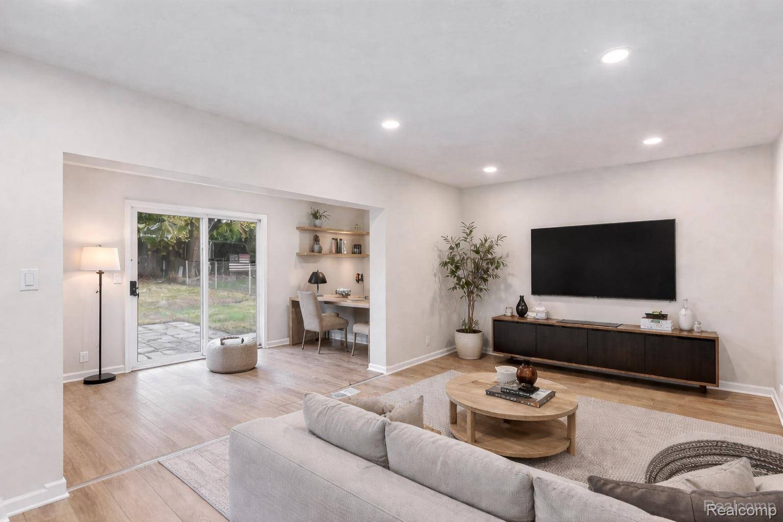 Clinton Township, MI 48035,35304 Simco DR