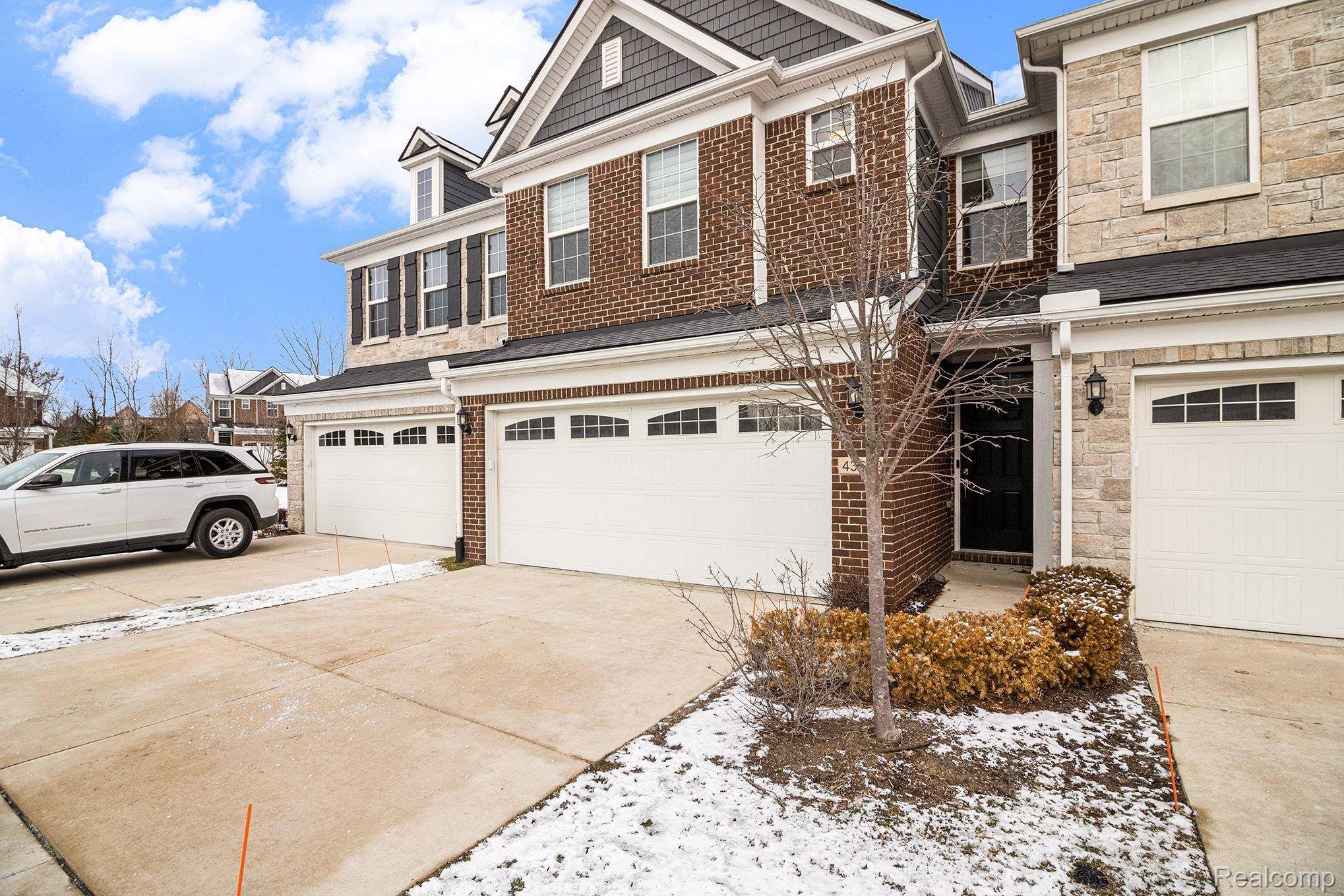 Novi, MI 48375,43642 Chancellor LN