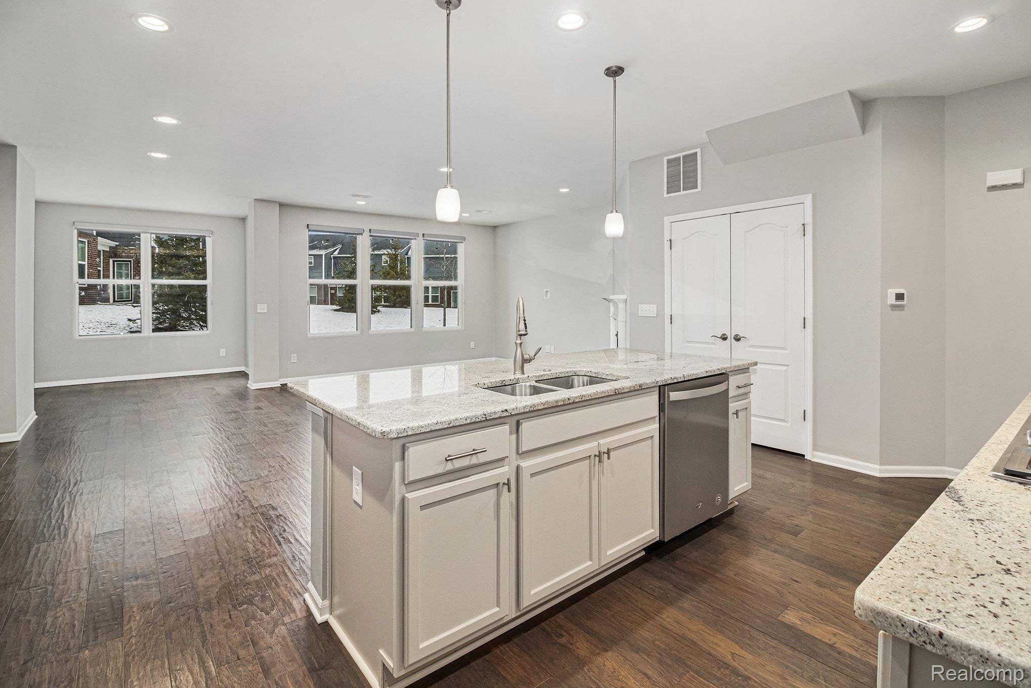 Novi, MI 48375,43642 Chancellor LN