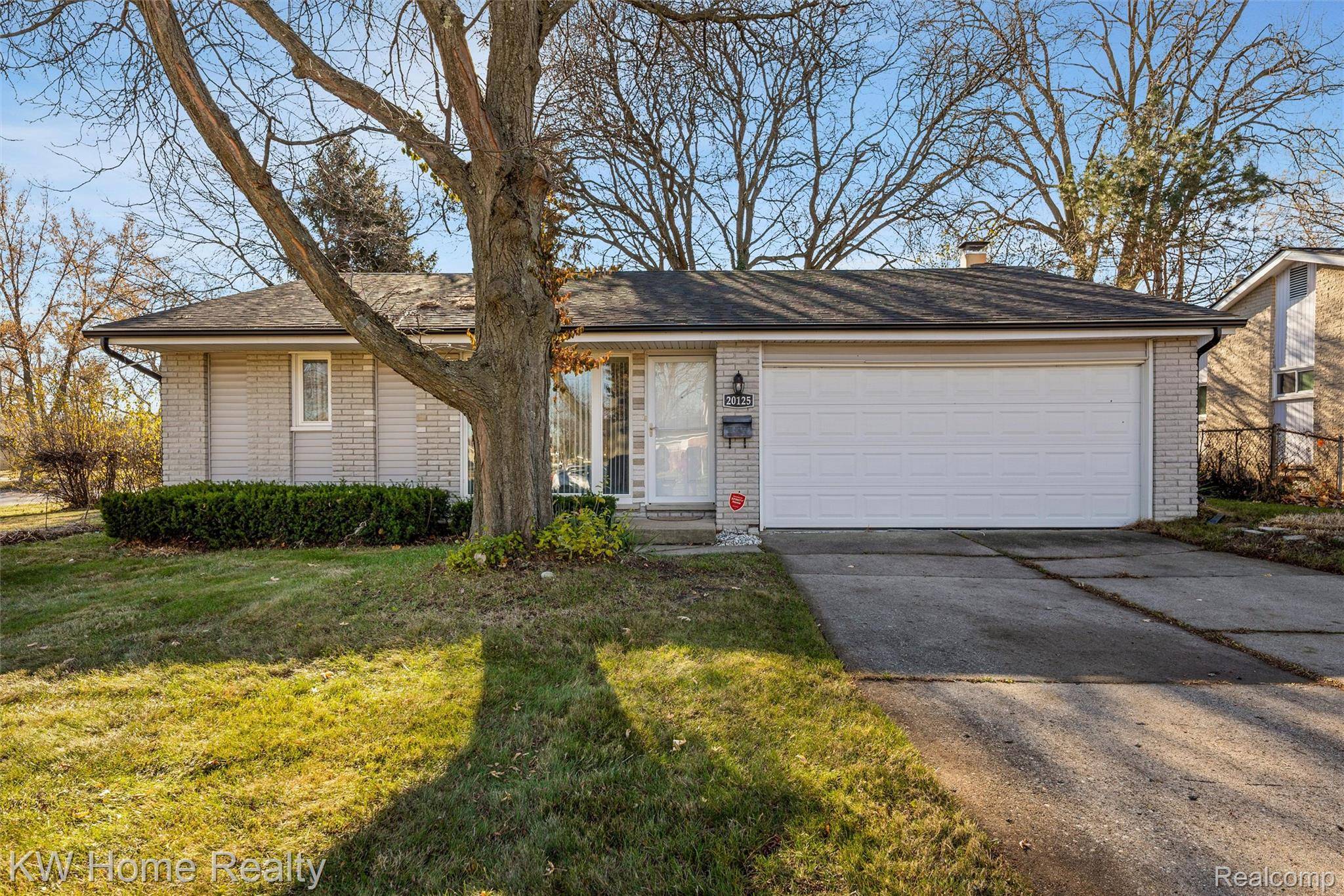 Southfield, MI 48076,20125 Harbor LN