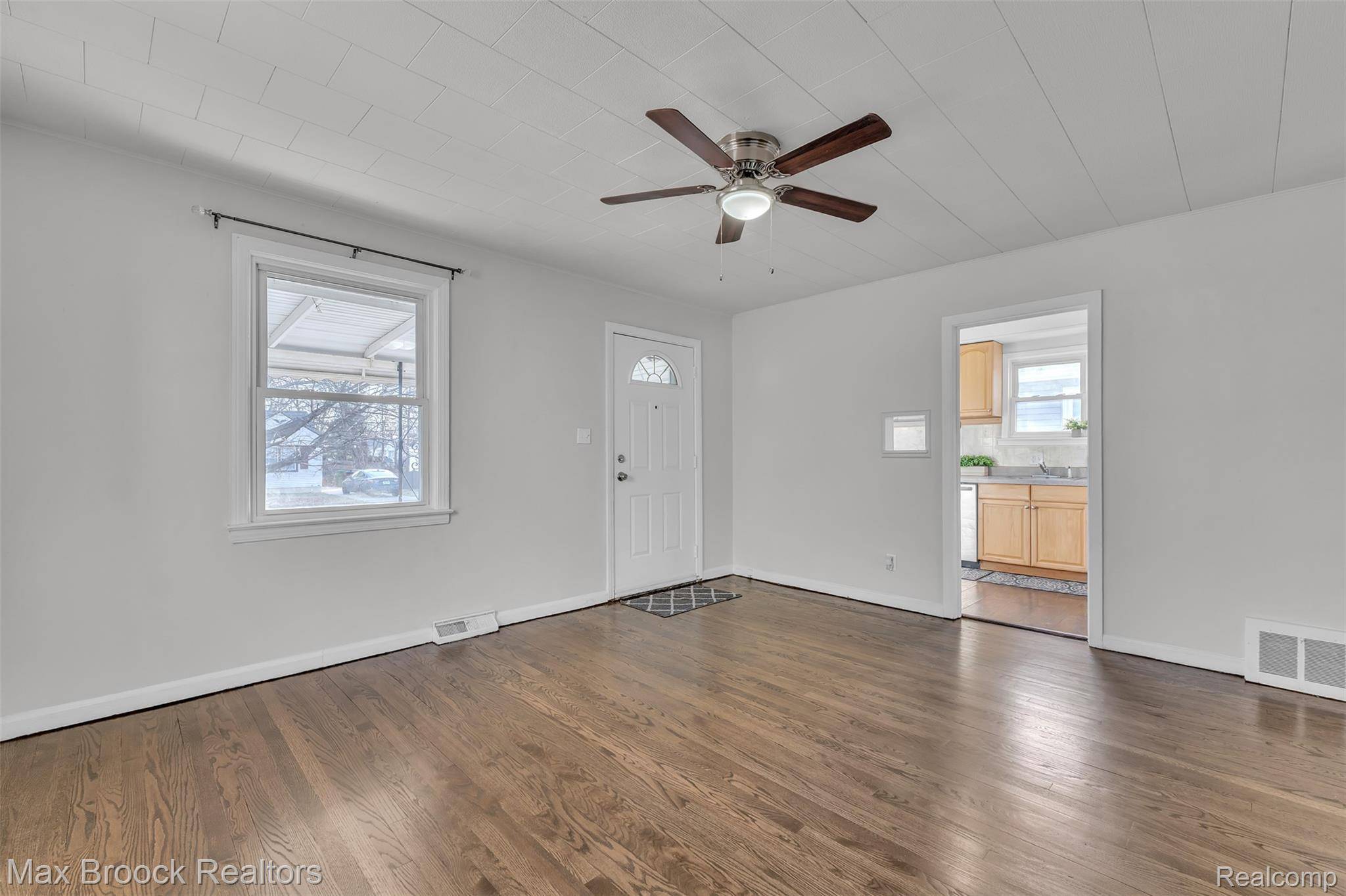 Southgate, MI 48195,13680 Agnes ST