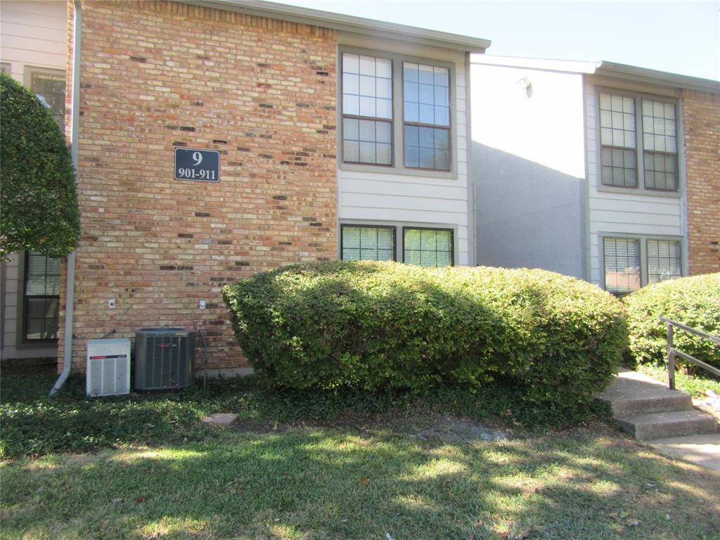 Dallas, TX 75248,15151 Berry Trail #908