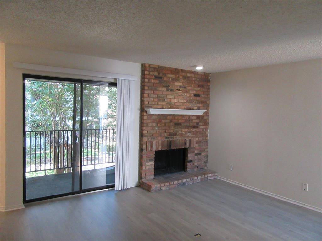 Dallas, TX 75248,15151 Berry Trail #908