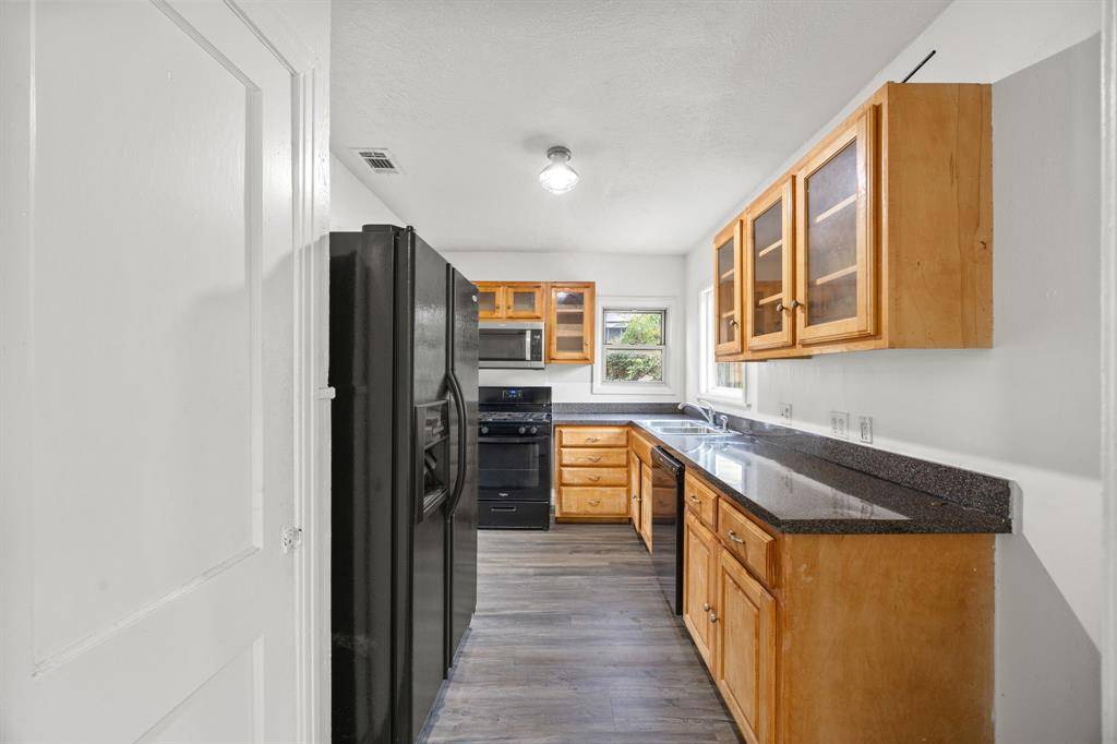 Dallas, TX 75216,1713 Hemphill Drive