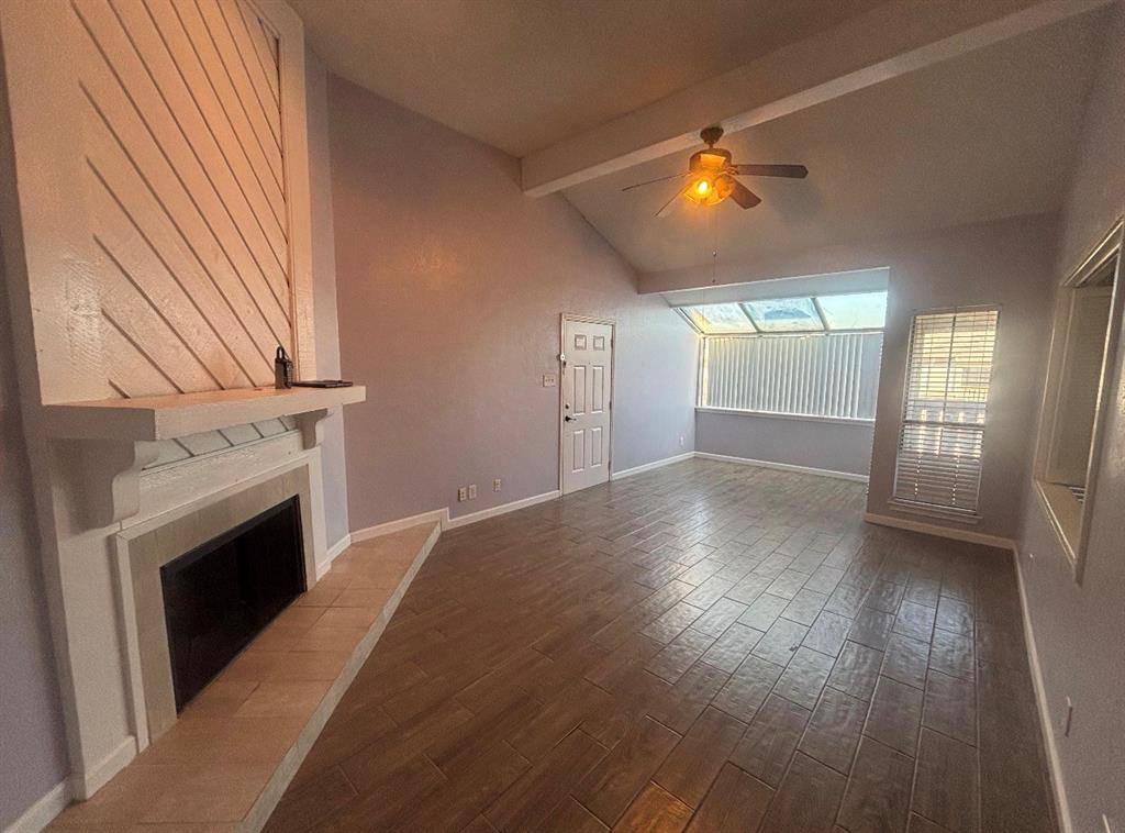 Arlington, TX 76011,2105 Count Fleet Drive #212